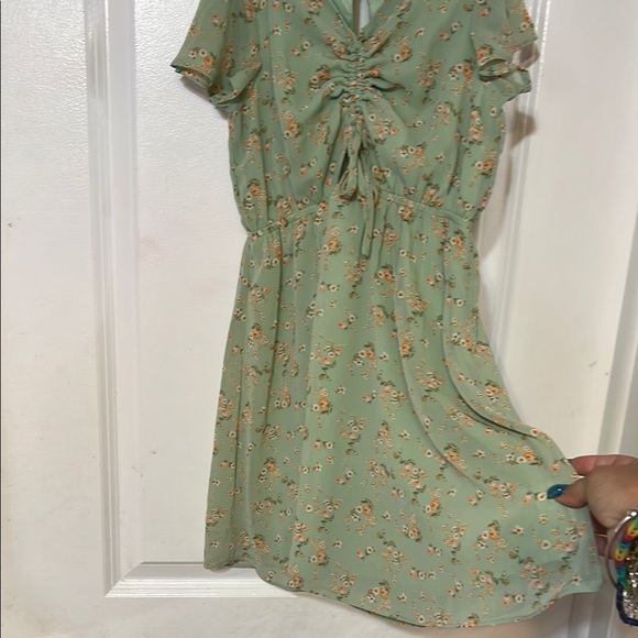 Trende Girl Floral Green Dress with Ruffle Sleeves Size 7 - Picture 5 of 11